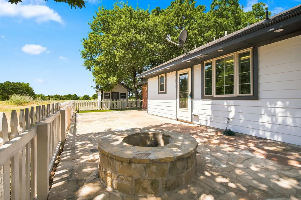 31003 Doe Run Court Whitney, TX 76692