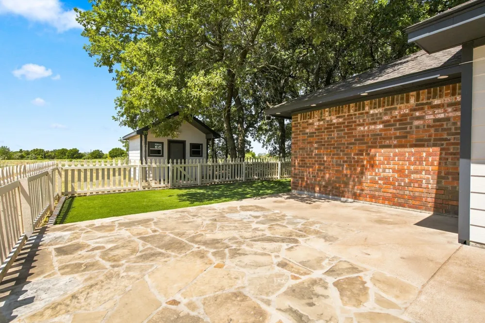 31003 Doe Run Court Whitney, TX 76692