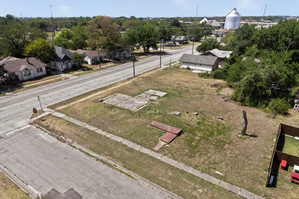 814 Martin Luther King Boulevard Corsicana, TX 75110