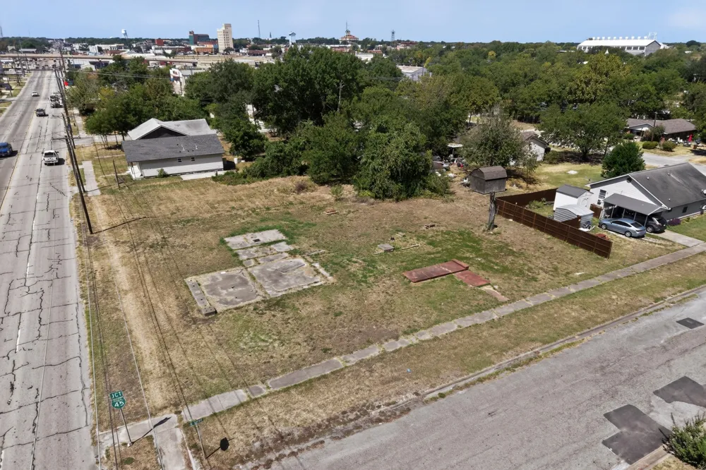 814 Martin Luther King Boulevard Corsicana, TX 75110