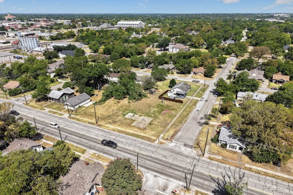 814 Martin Luther King Boulevard Corsicana, TX 75110