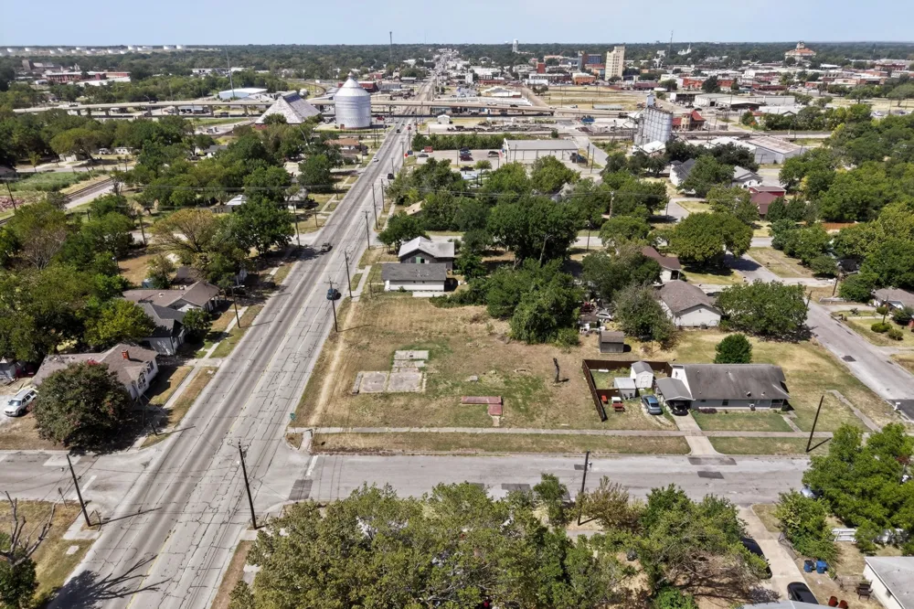 814 Martin Luther King Boulevard Corsicana, TX 75110