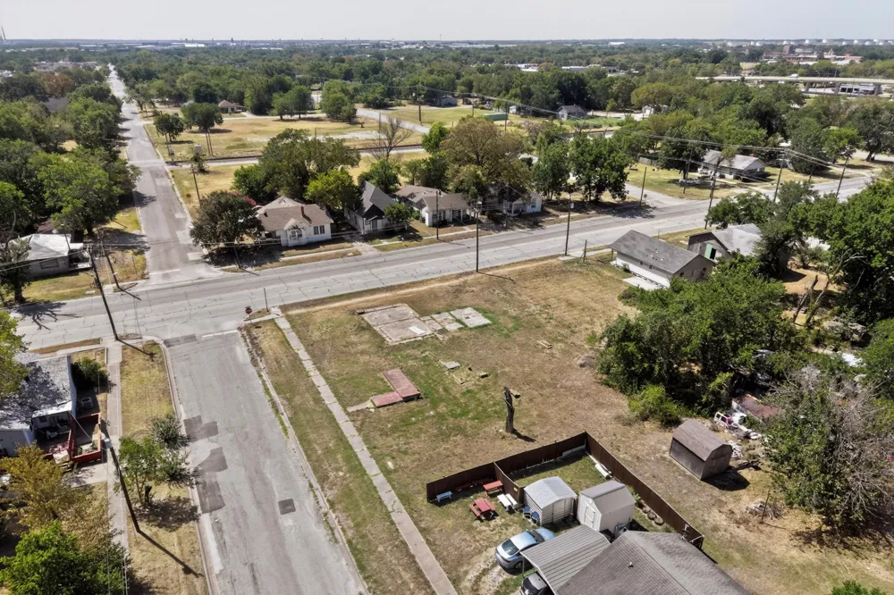 814 Martin Luther King Boulevard Corsicana, TX 75110