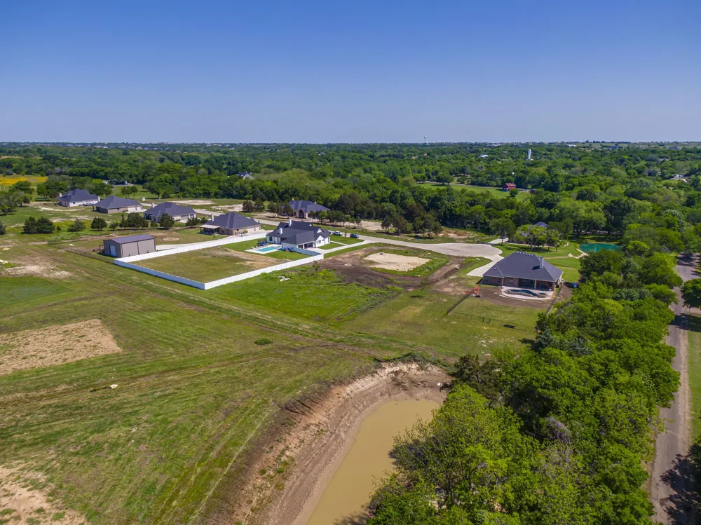 2511 Posey Lane Waxahachie, TX 75167