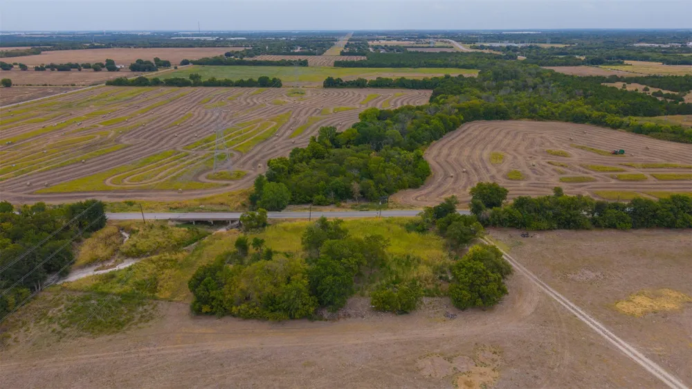 2615 S Houston School Road Lancaster, TX 75146