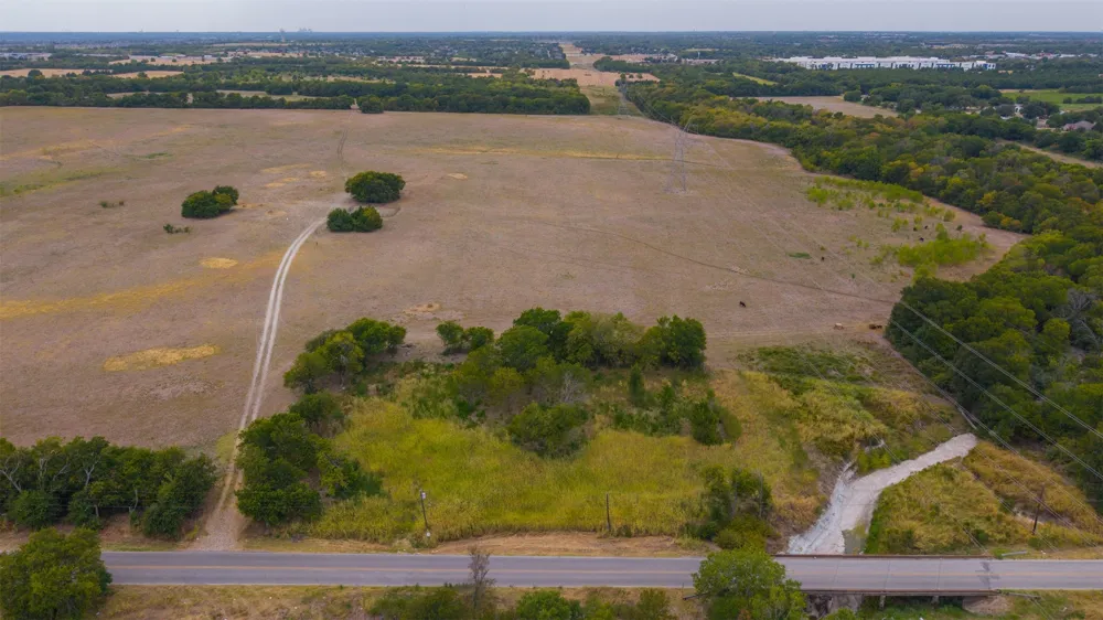 2615 S Houston School Road Lancaster, TX 75146
