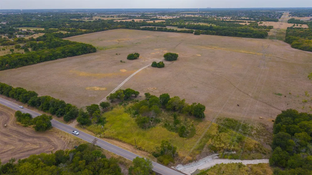 2615 S Houston School Road Lancaster, TX 75146