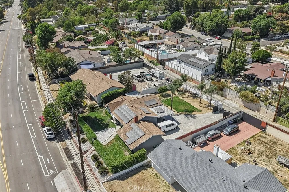 10065 Foothill Lakeview Terrace, CA 91342