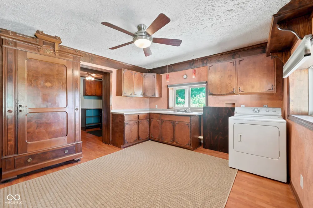 2100 County Road 800 W Yorktown, IN 47396