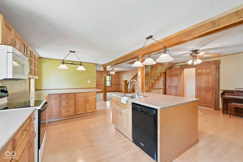 2100 County Road 800 W Yorktown, IN 47396