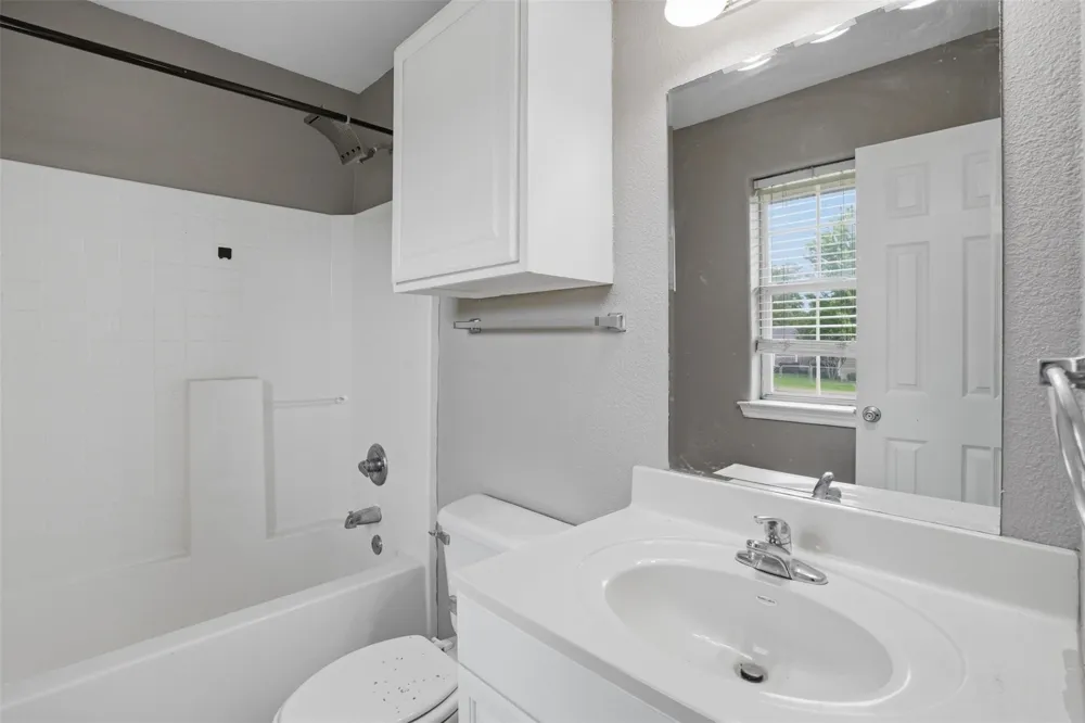 339 Outboard Drive Gun Barrel City, TX 75156
