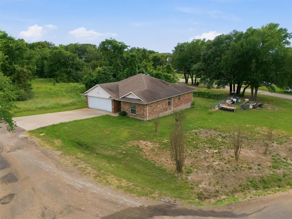 339 Outboard Drive Gun Barrel City, TX 75156