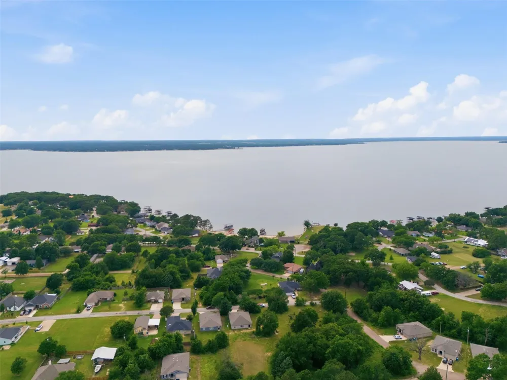 339 Outboard Drive Gun Barrel City, TX 75156