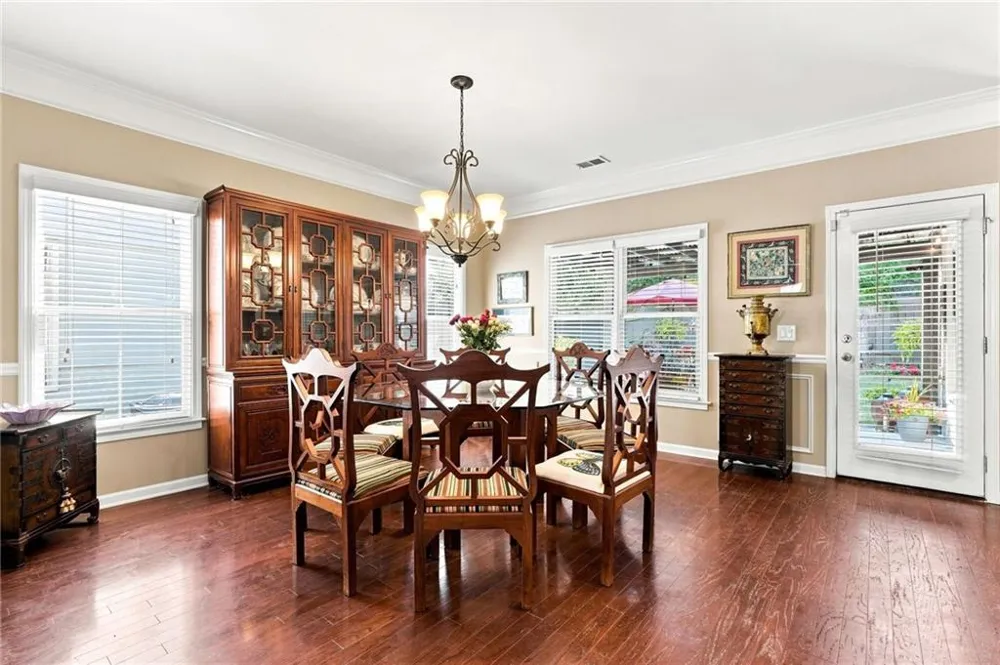 220 Water Oak Place Milton, GA 30009