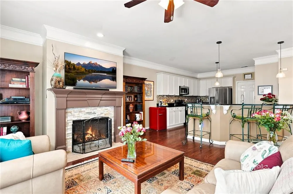220 Water Oak Place Milton, GA 30009
