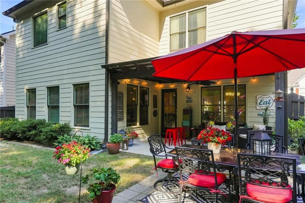 220 Water Oak Place Milton, GA 30009