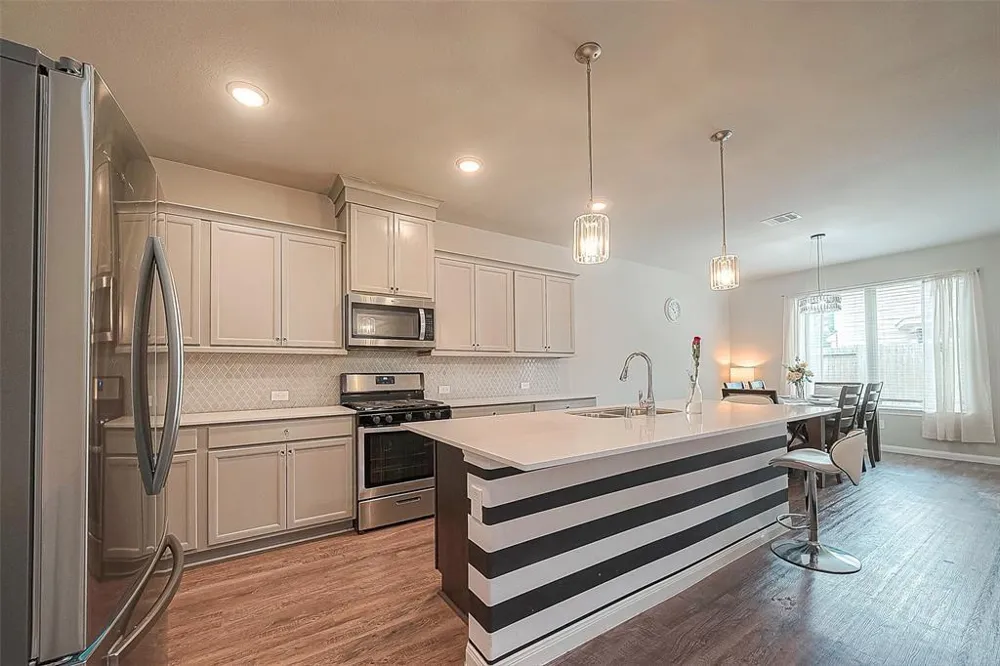 21029 Crinet Sq St Kingwood, TX 77339