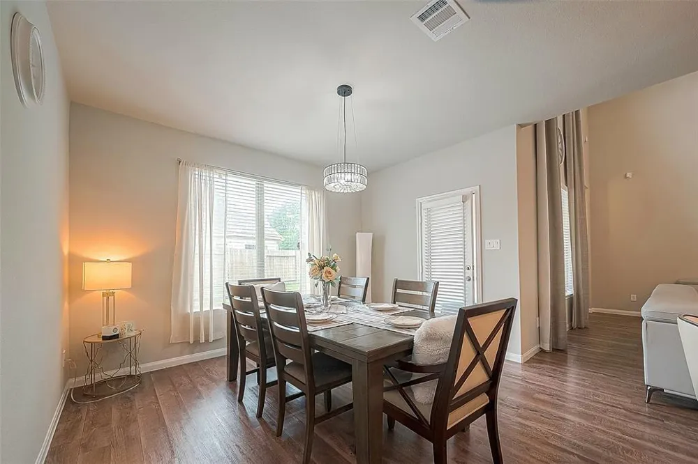 21029 Crinet Sq St Kingwood, TX 77339