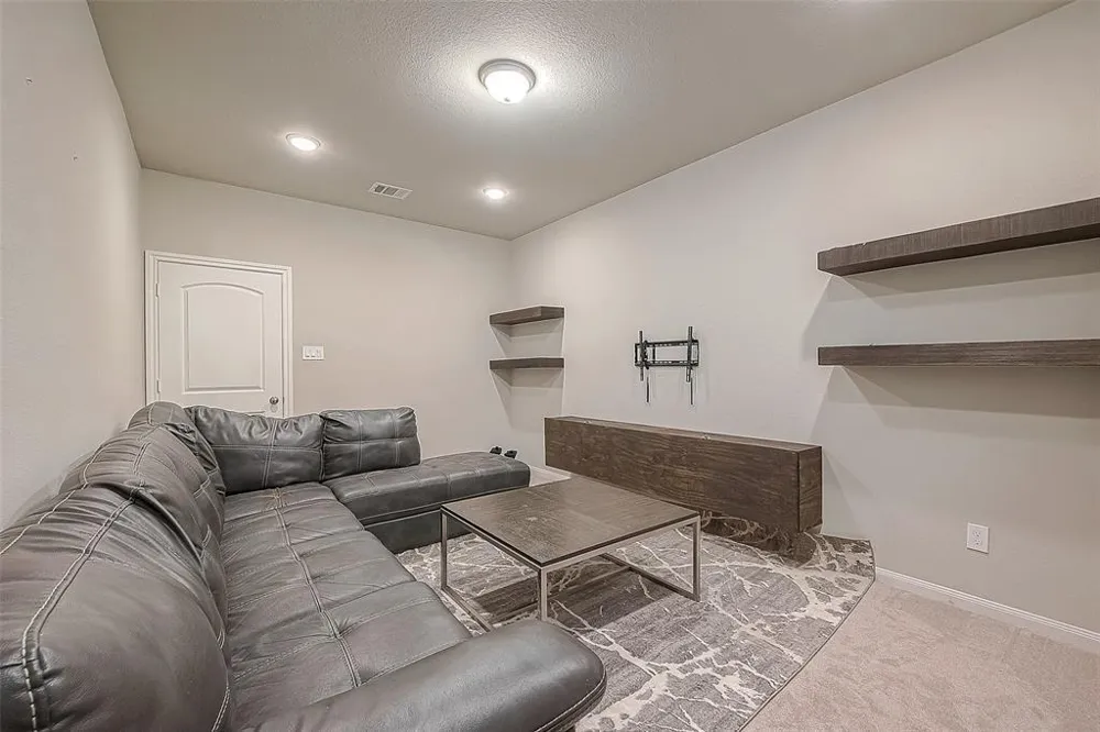 21029 Crinet Sq St Kingwood, TX 77339