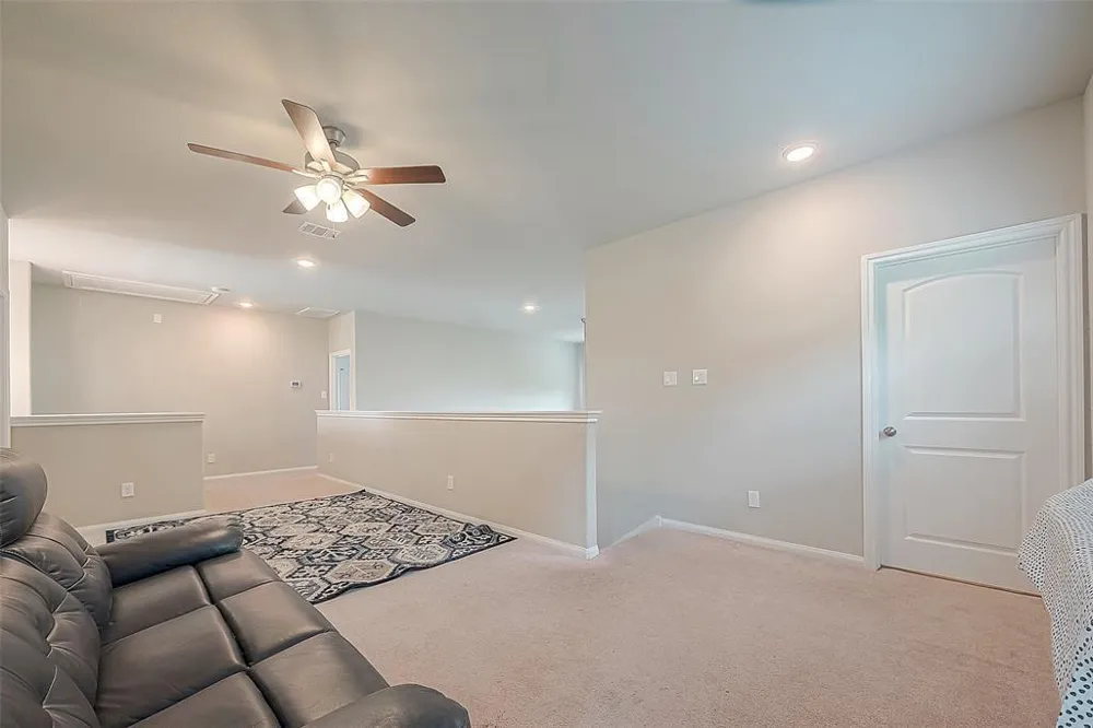 21029 Crinet Sq St Kingwood, TX 77339