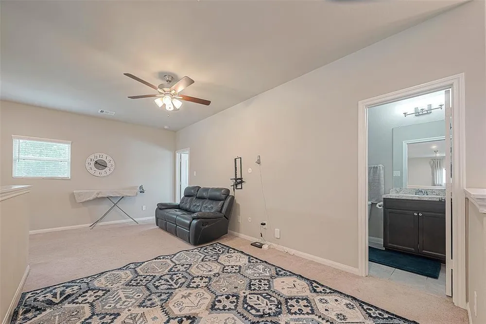 21029 Crinet Sq St Kingwood, TX 77339