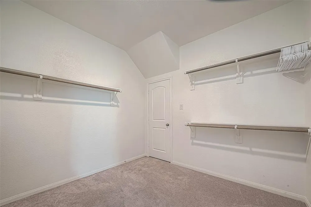 21029 Crinet Sq St Kingwood, TX 77339
