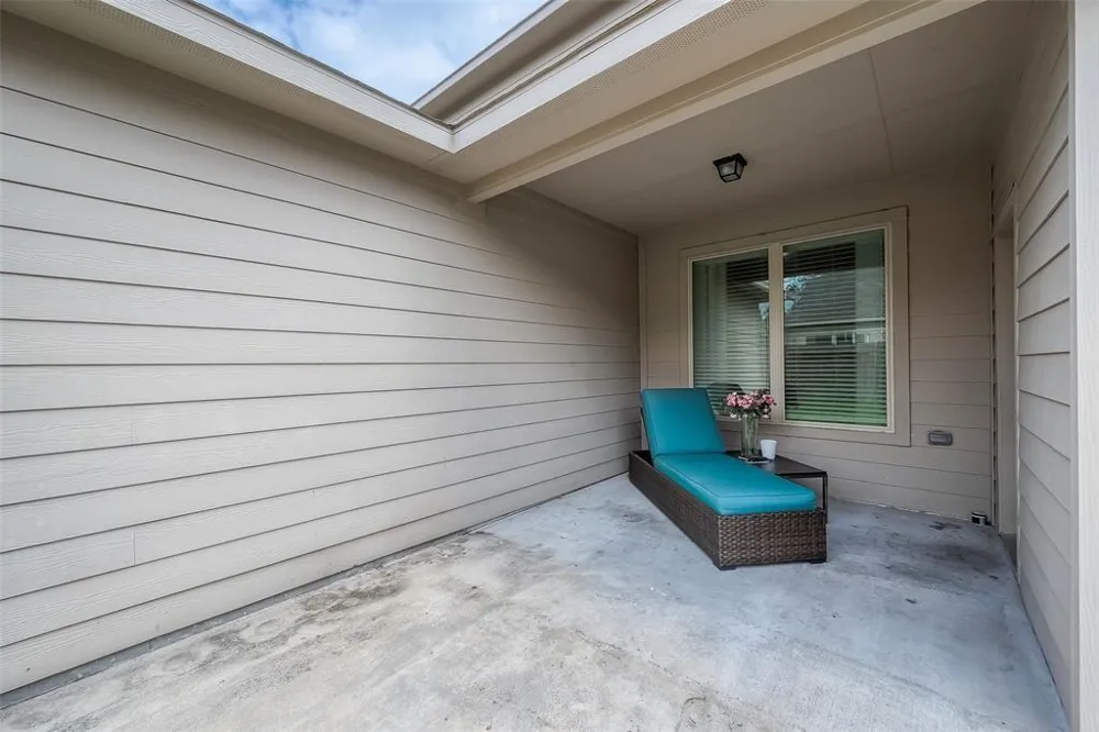 21029 Crinet Sq St Kingwood, TX 77339