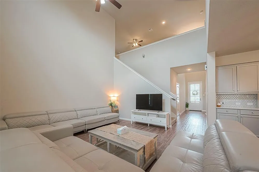 21029 Crinet Sq St Kingwood, TX 77339