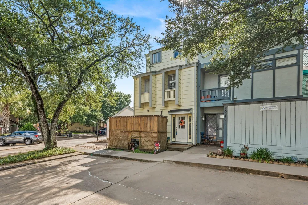 2019 Lakewood Court Willis, TX 77318
