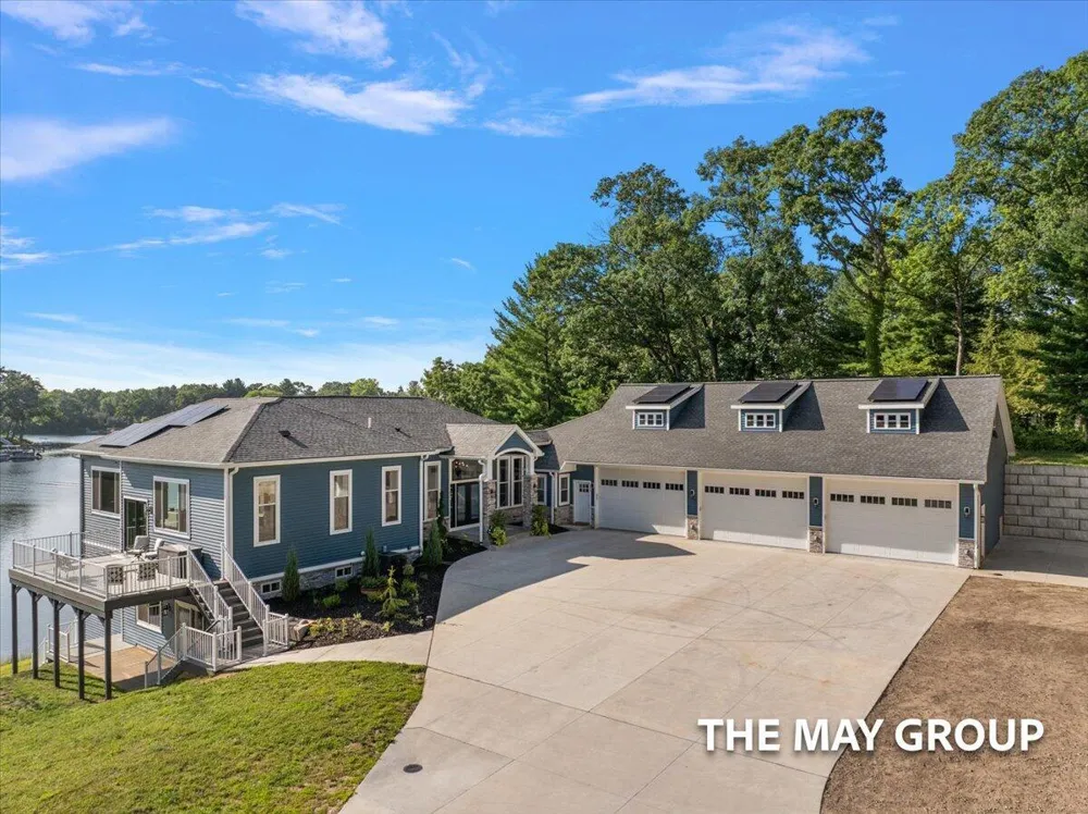 3443 Manderley Drive NE Grand Rapids, MI 49525