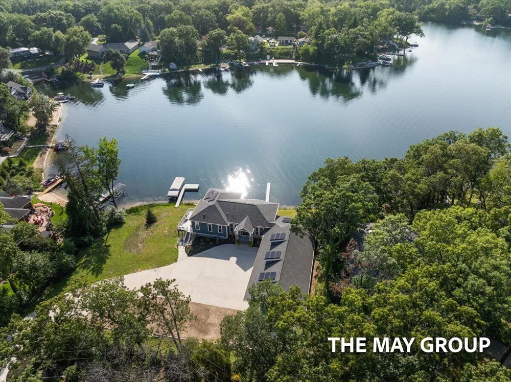 3443 Manderley Drive NE Grand Rapids, MI 49525