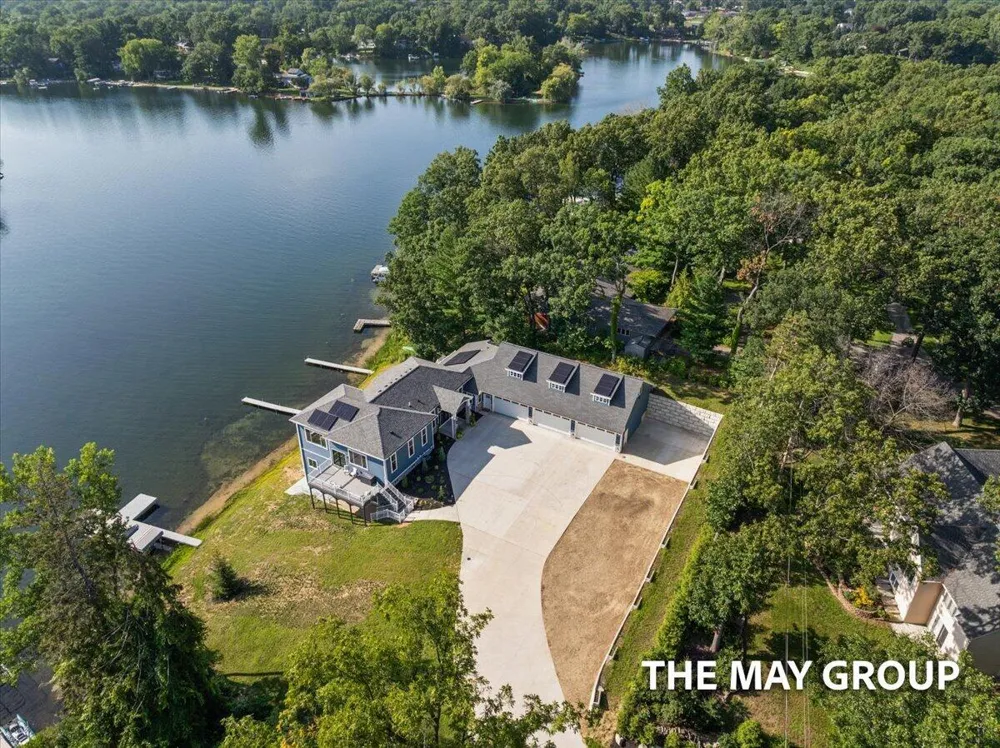 3443 Manderley Drive NE Grand Rapids, MI 49525
