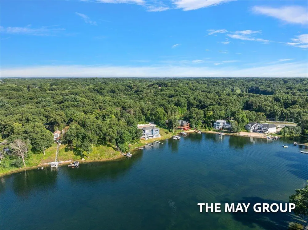 3443 Manderley Drive NE Grand Rapids, MI 49525