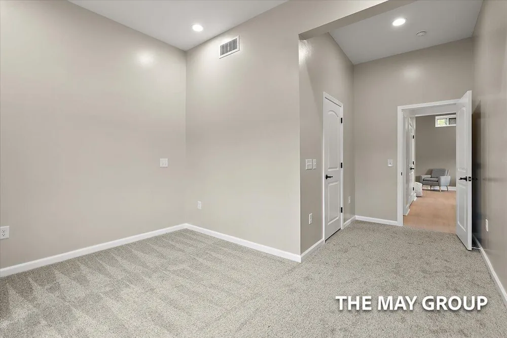 3443 Manderley Drive NE Grand Rapids, MI 49525
