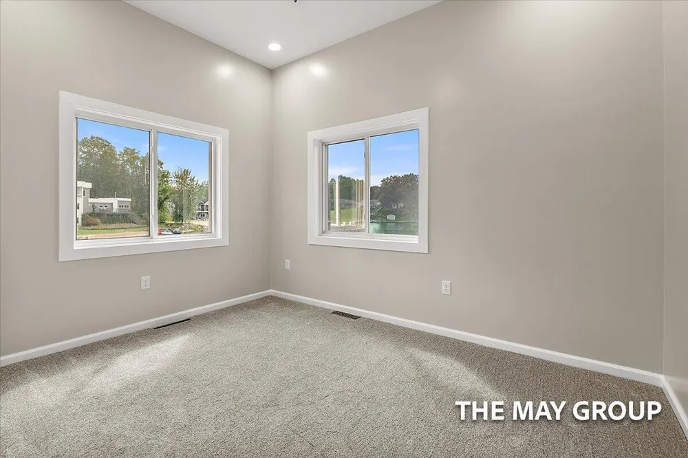 3443 Manderley Drive NE Grand Rapids, MI 49525
