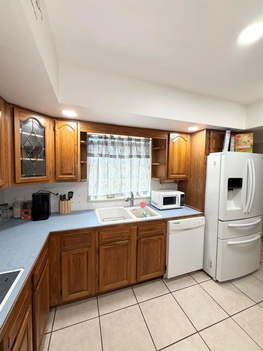 909 NE 3rd Street Belle Glade, FL 33430