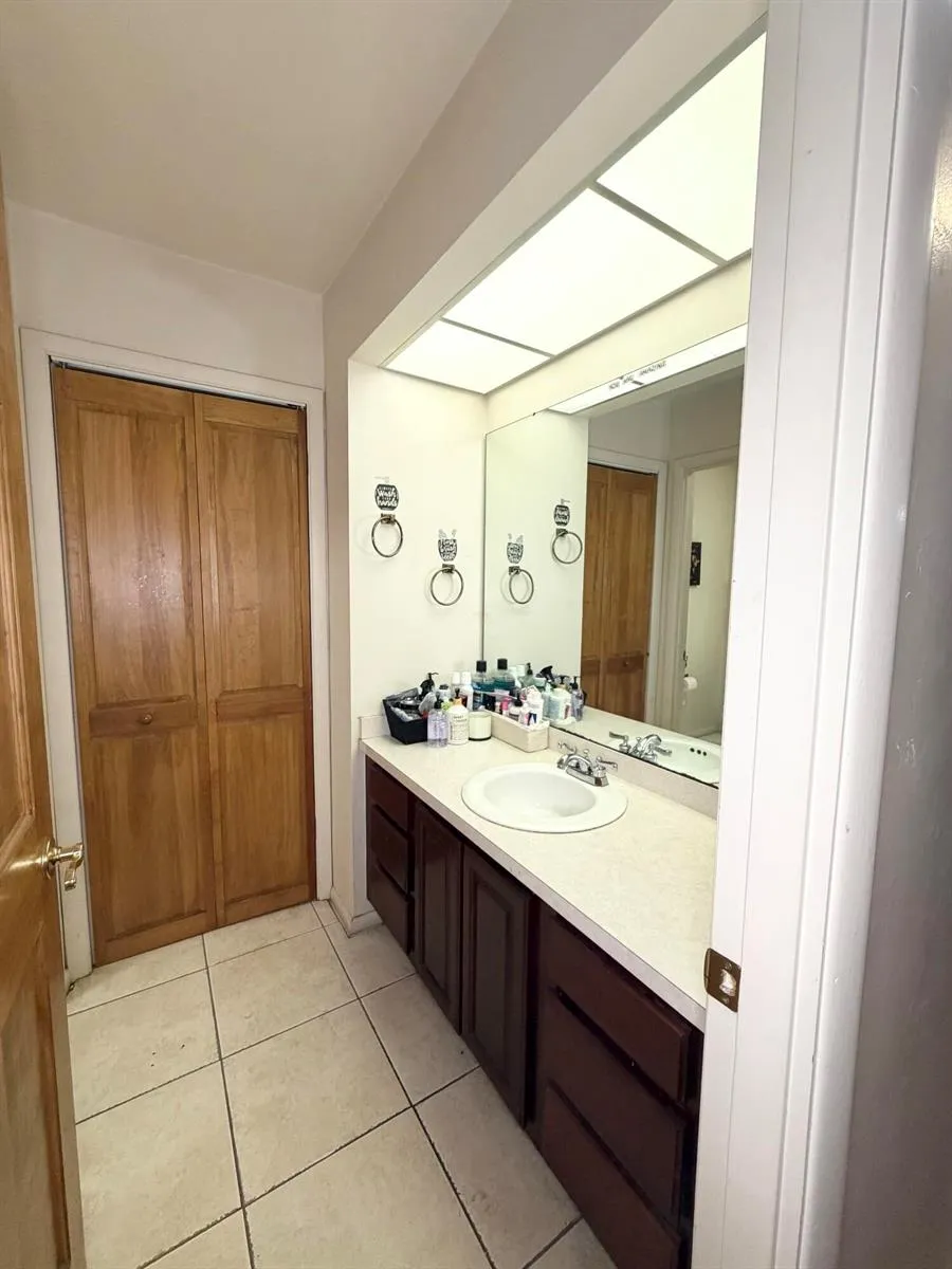 909 NE 3rd Street Belle Glade, FL 33430