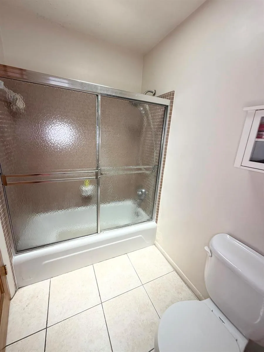 909 NE 3rd Street Belle Glade, FL 33430