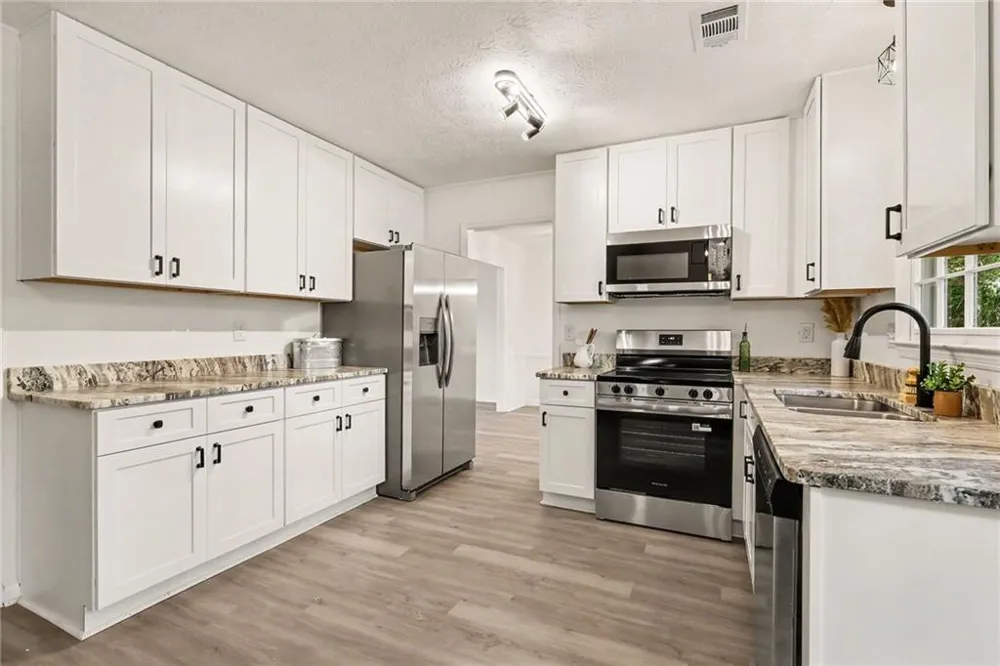 1915 Lisa Lane Riverdale, GA 30296