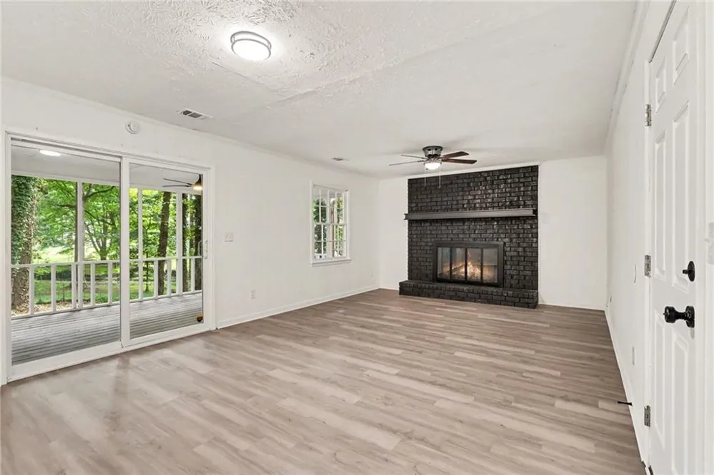 1915 Lisa Lane Riverdale, GA 30296