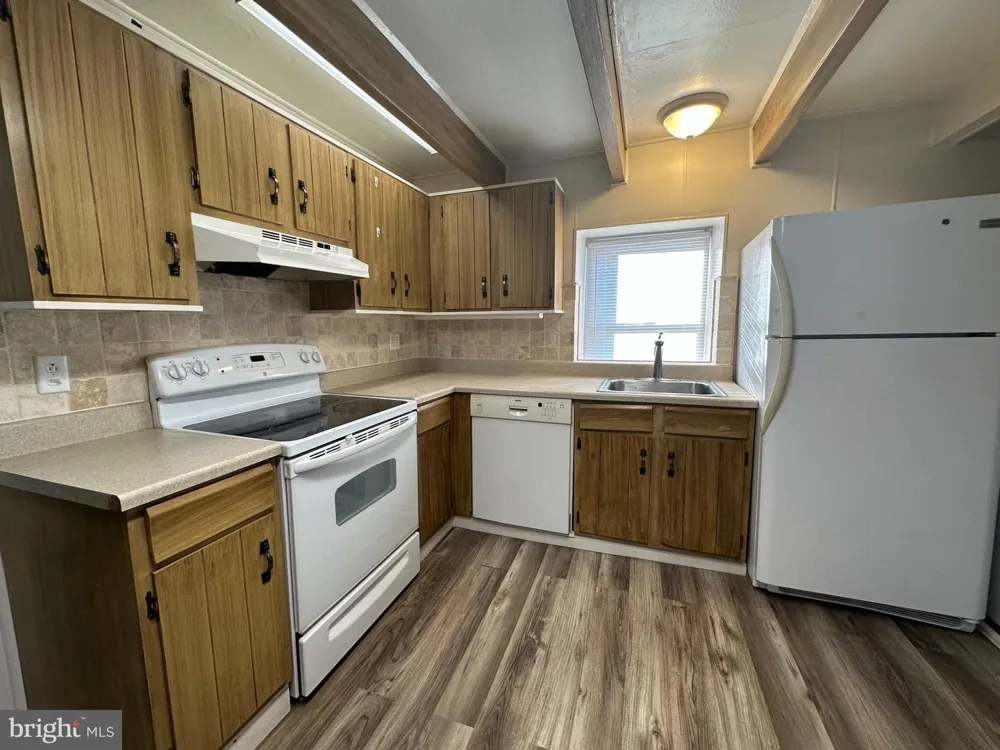 1815 KRATZ ROAD #B Perkiomenville, PA 18074