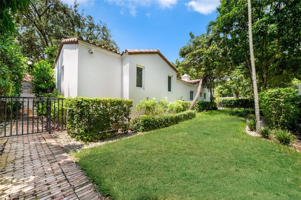 100 Sarto Ave Coral Gables, FL 33134