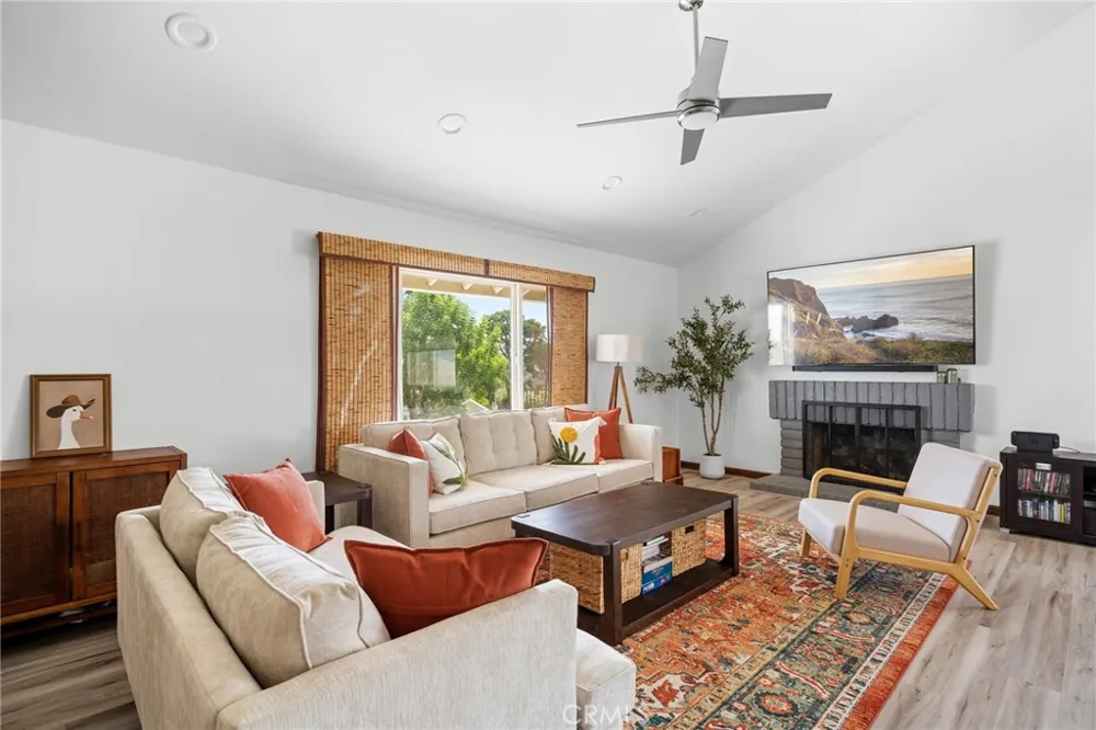27403 Garza Drive Saugus, CA 91350