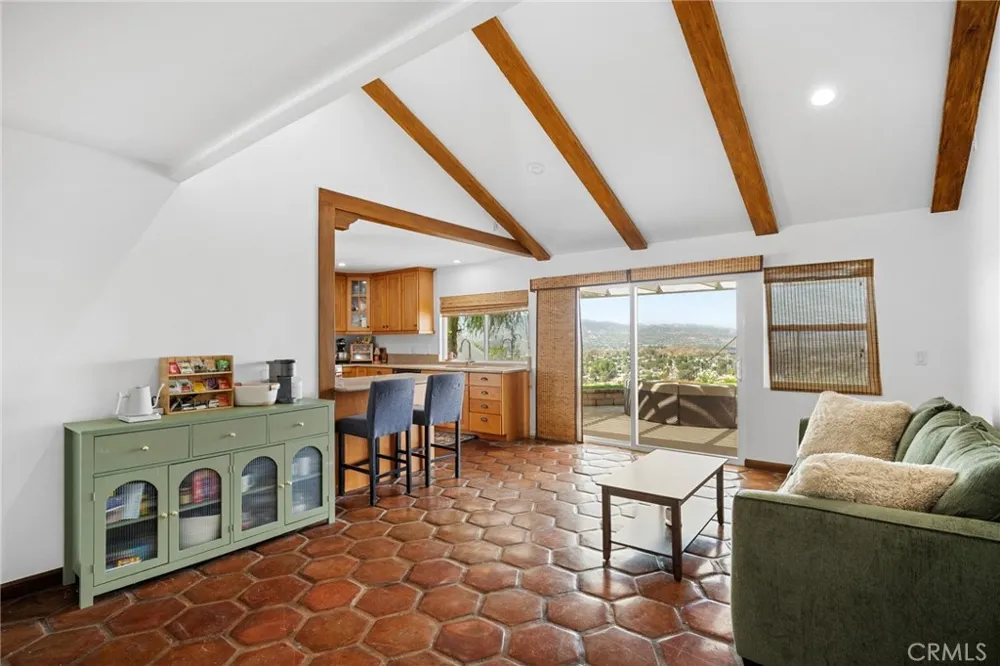 27403 Garza Drive Saugus, CA 91350