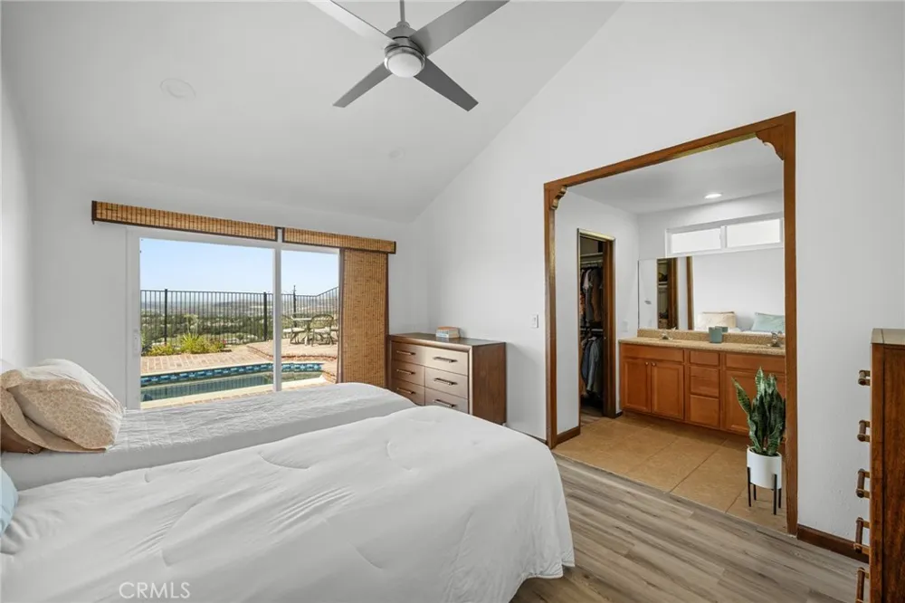 27403 Garza Drive Saugus, CA 91350