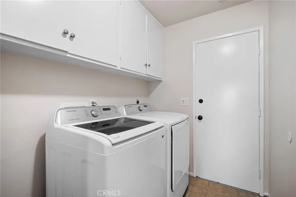 27403 Garza Drive Saugus, CA 91350