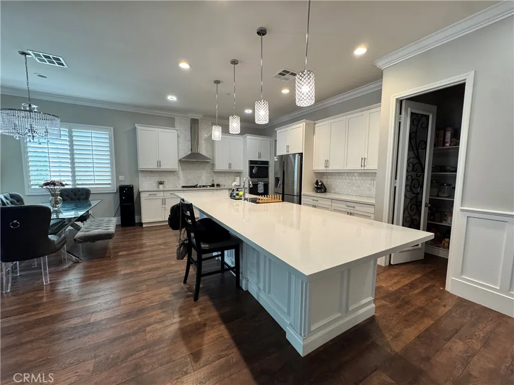 2323 Palmer Corona, CA 92883