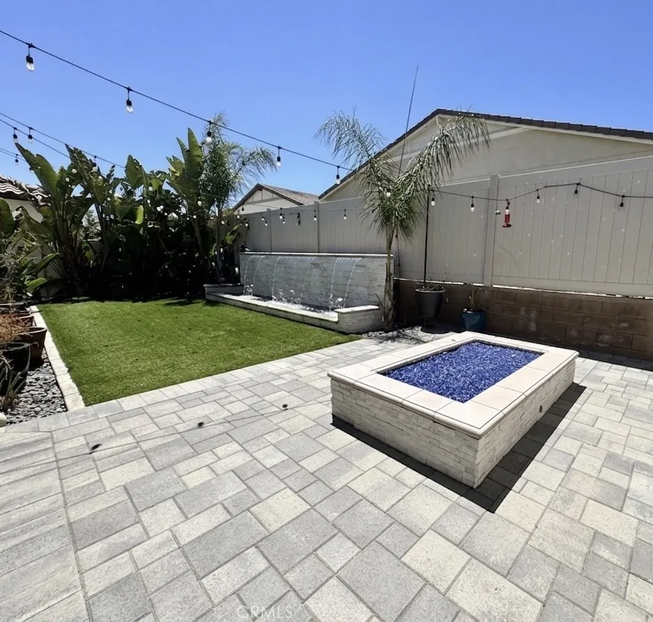2323 Palmer Corona, CA 92883