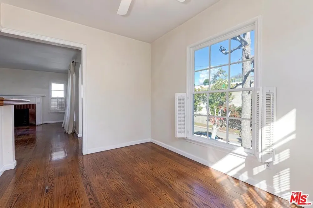 311 CHURCH LANE Los Angeles, CA 90049