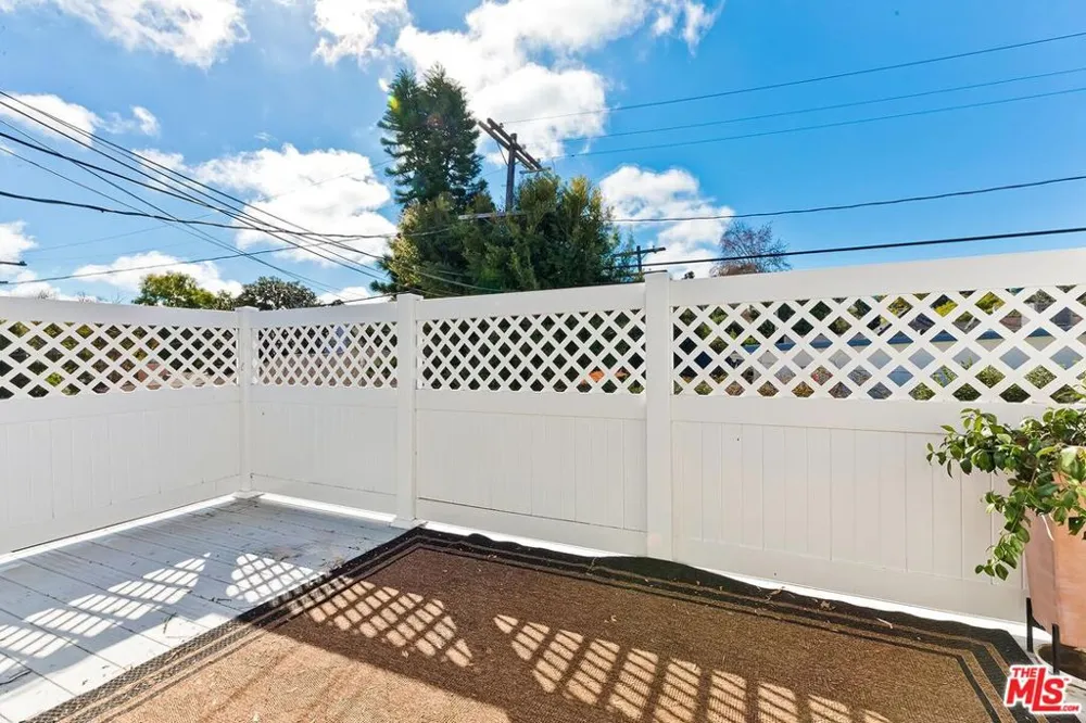 311 CHURCH LANE Los Angeles, CA 90049